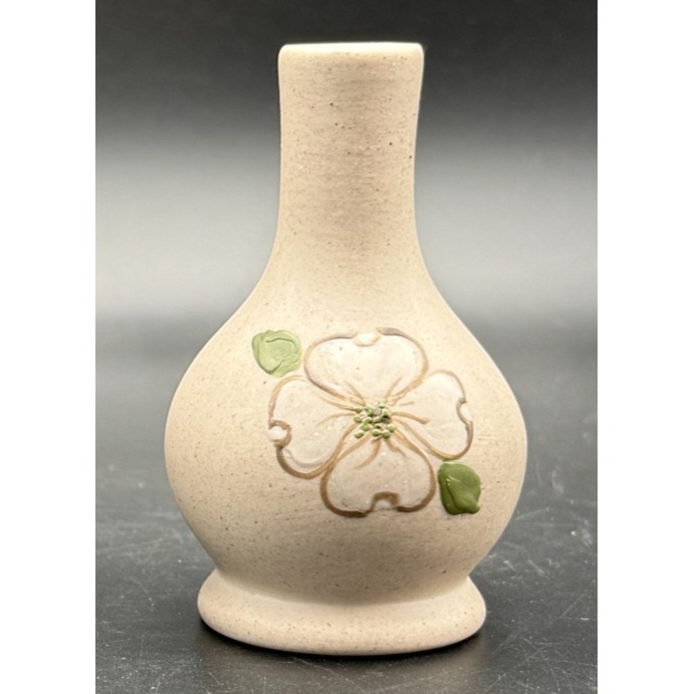 Pigeon Forge Pottery Small Bud Vase with Dogwood Flower Decoration-1 Item